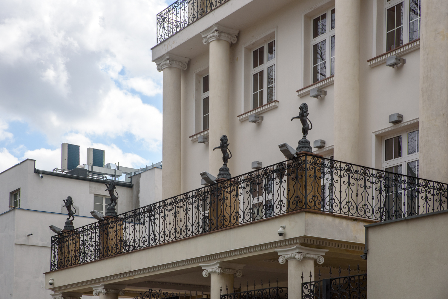 Zdjęcie architektury budynku Budynek biurowy